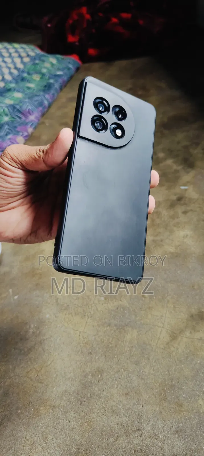 ওয়ানপ্লাস ১১ ৫১২ জিবি ব্ল্যাক