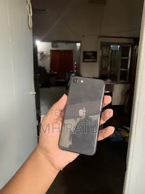 অ্যাপল আইফোন এসই (২০২০) ৬৪ জিবি কালো
