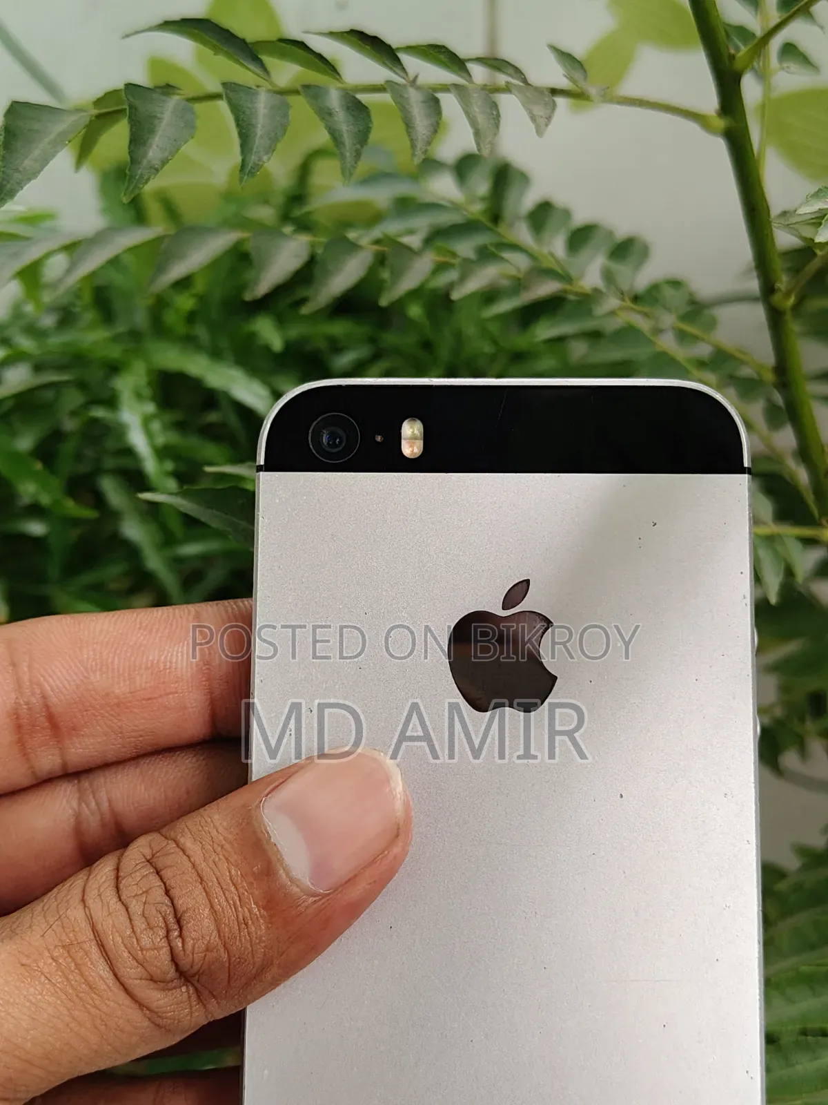 Apple iPhone SE 128 GB Black