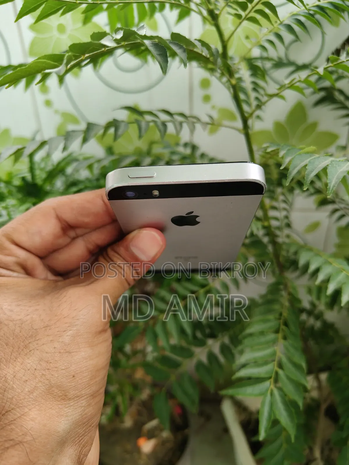 Apple iPhone SE 128 GB Black