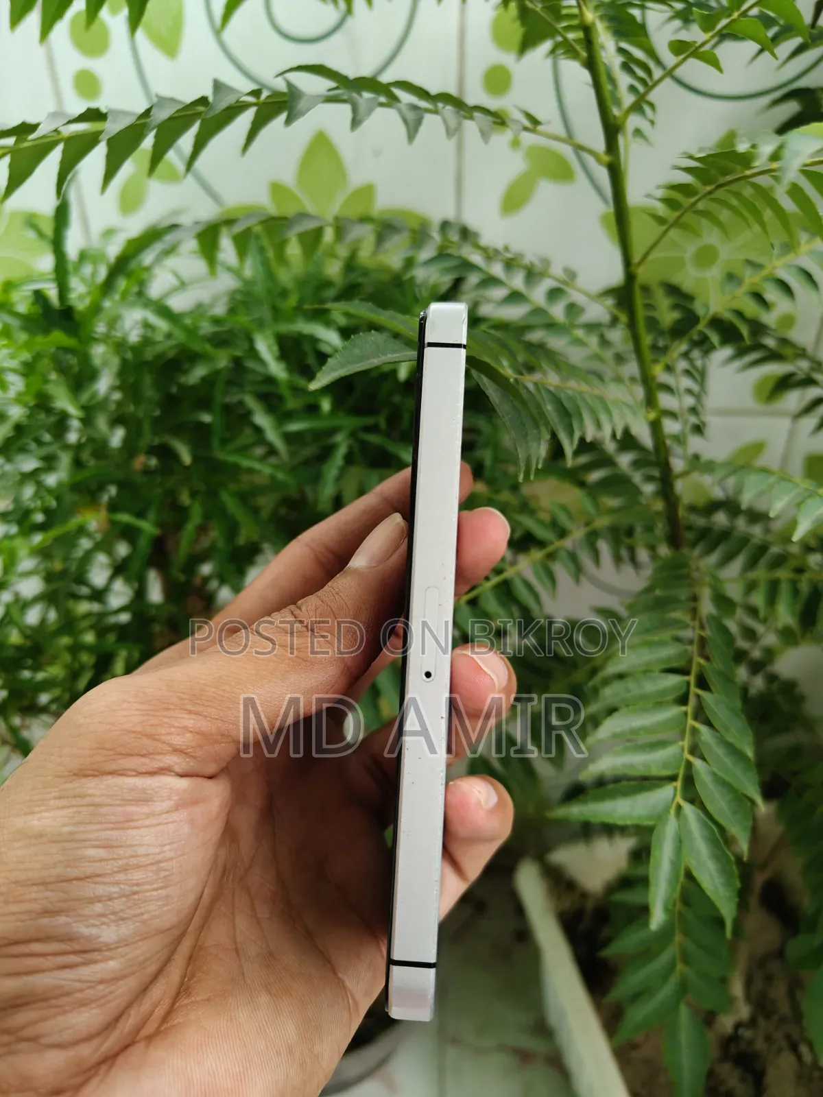 Apple iPhone SE 128 GB Black