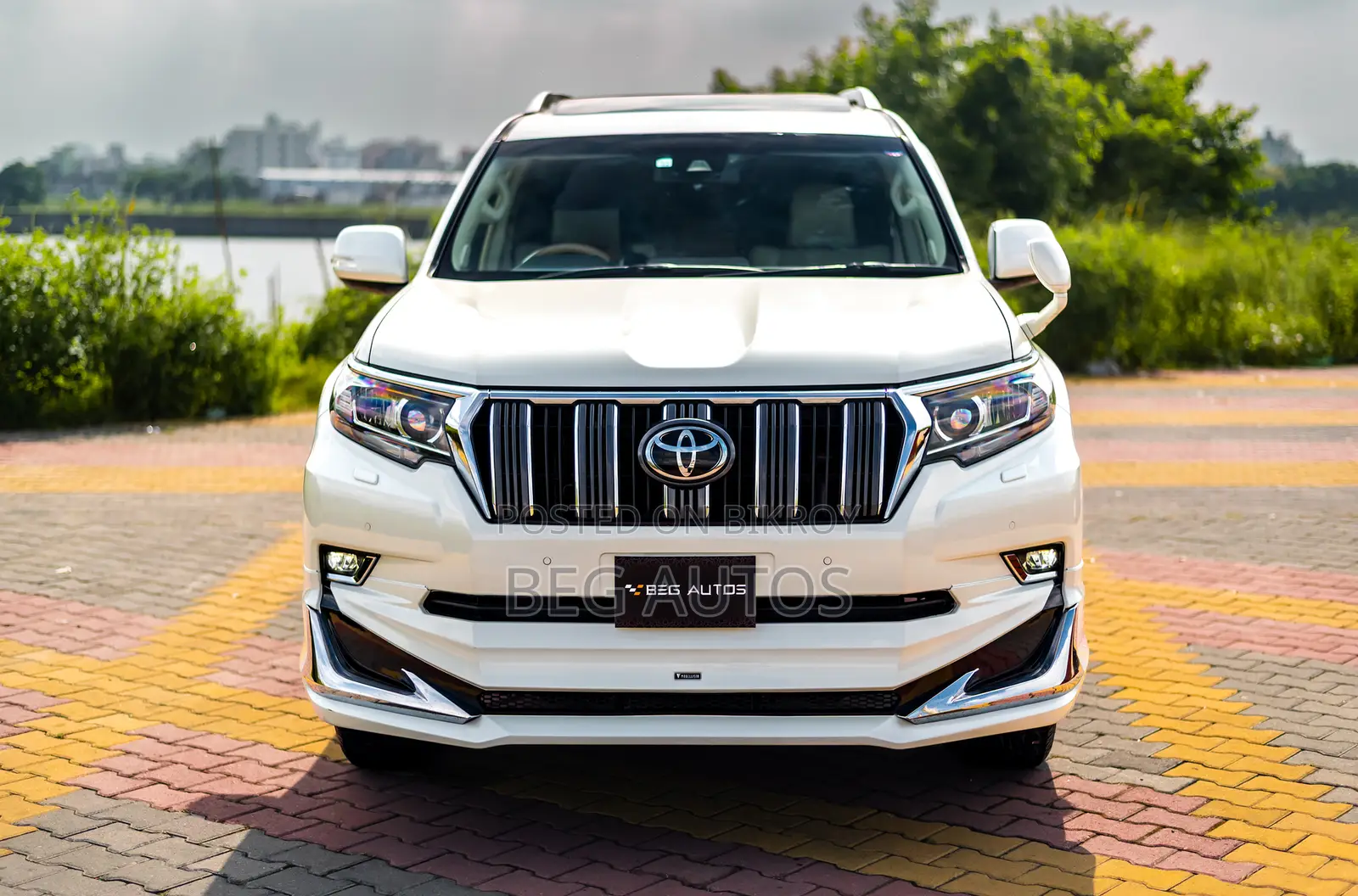 টয়োটা ল্যান্ড ক্রুজার প্রাডো ২.৭ ২০১৮ সাদা