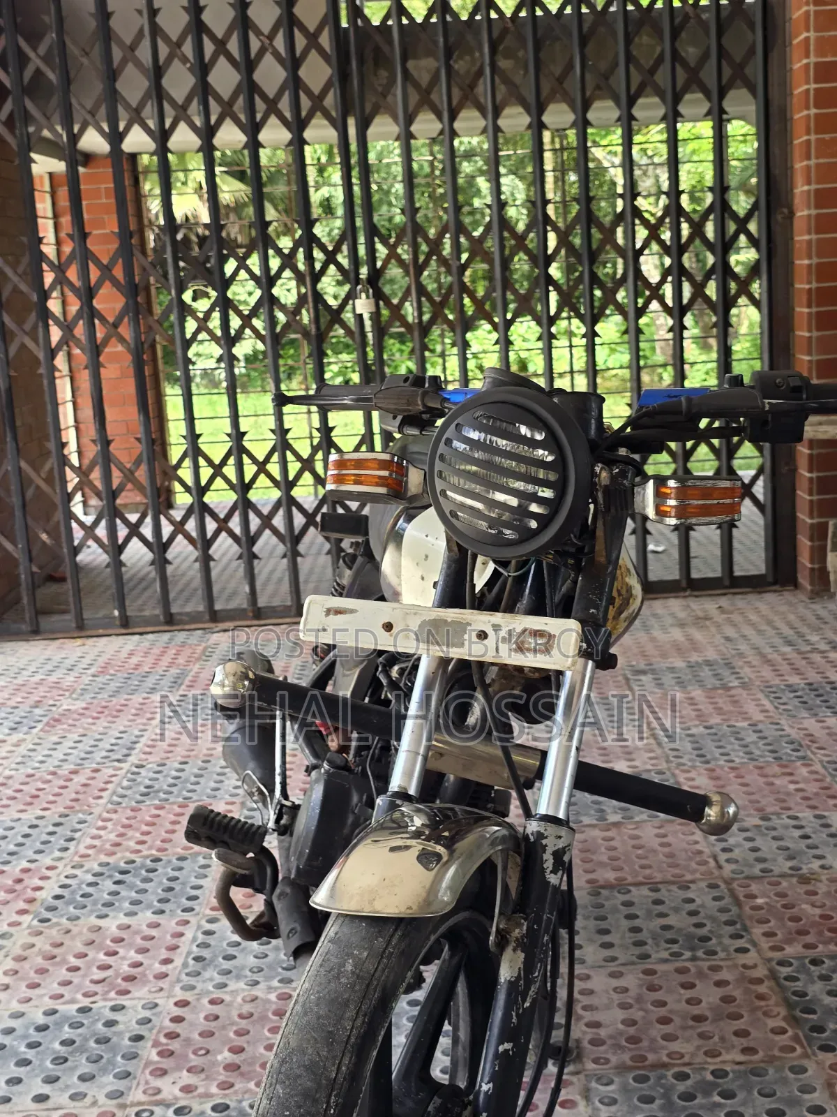 Bajaj Platina 100 2012 White