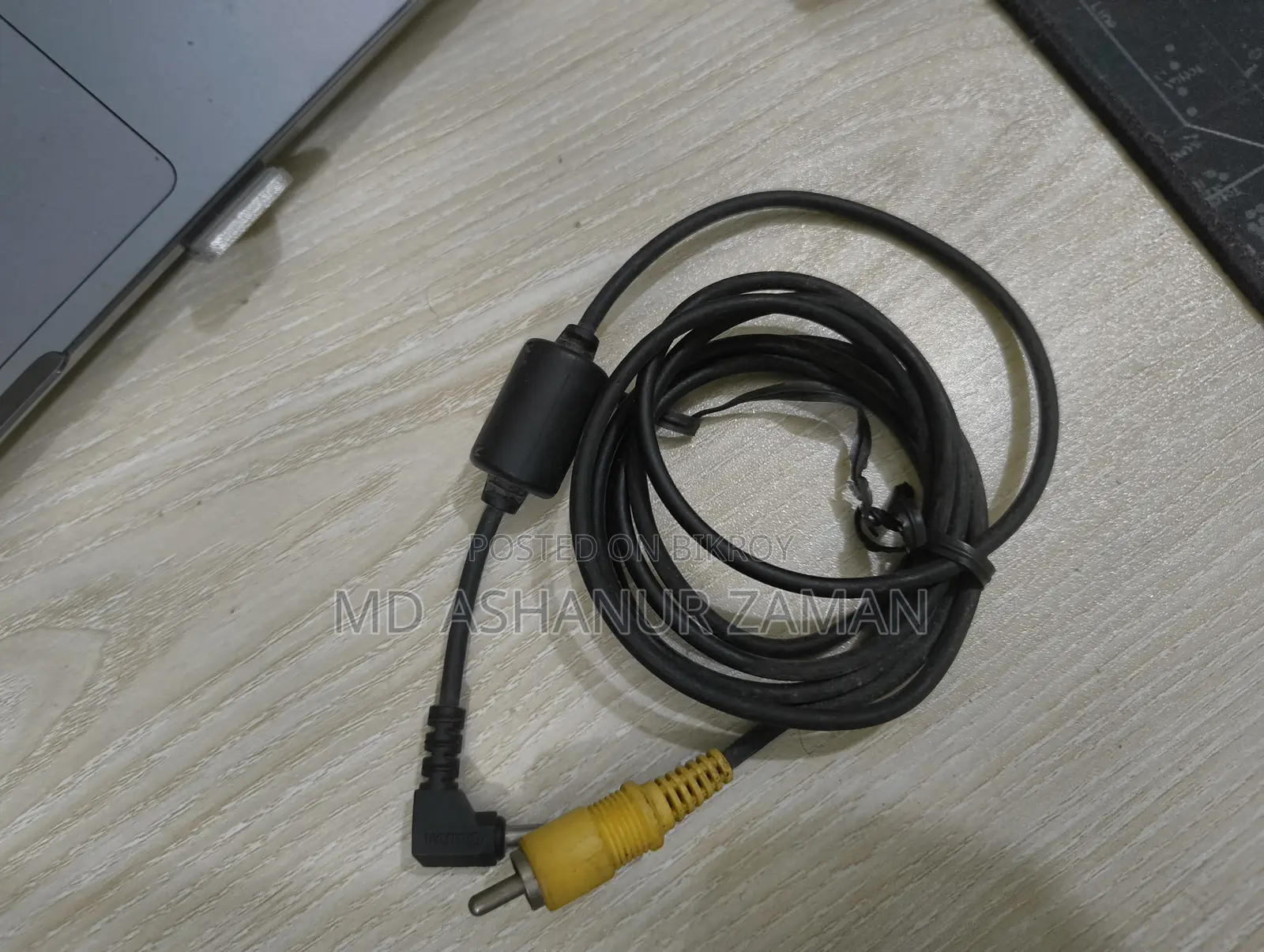 ক্যানন ইওএস ৪০ডি + ক্যানন ইএফ-এস ১৮-৫৫মিমি লেন্স