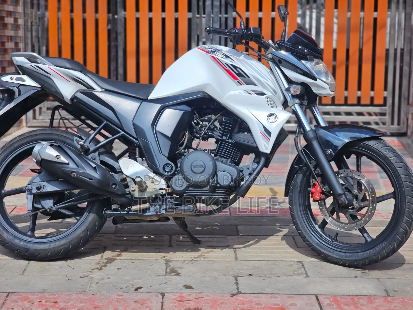 Yamaha FZS V2 2018 White