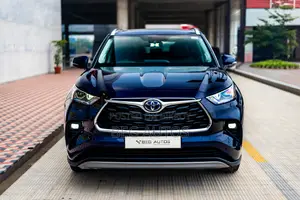 টয়োটা হাইল্যান্ডার ২০২২ ব্লু