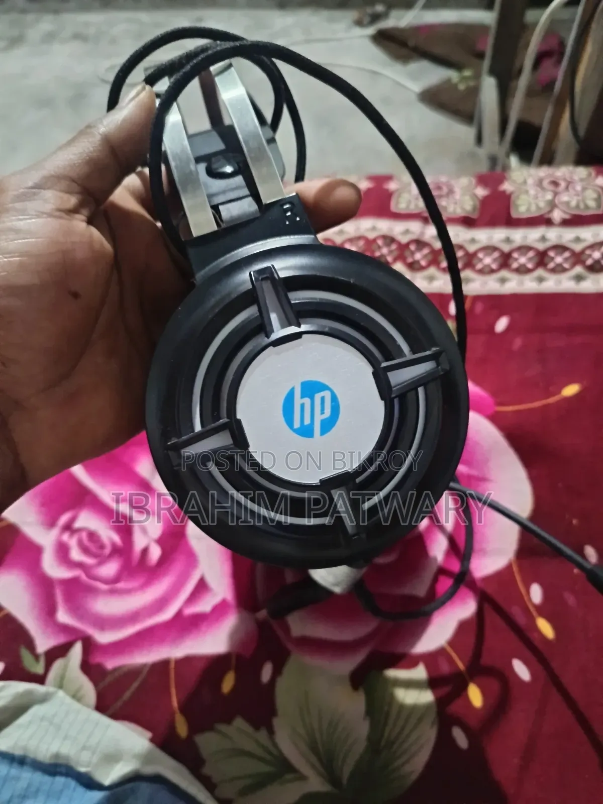নয়েজ ক্যান্সেলেশন হেডফোন