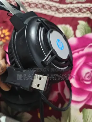 নয়েজ ক্যান্সেলেশন হেডফোন