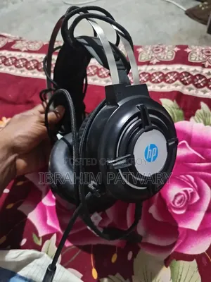 নয়েজ ক্যান্সেলেশন হেডফোন