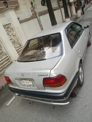 টয়োটা করোল্লা ১৯৯৭ গ্রে