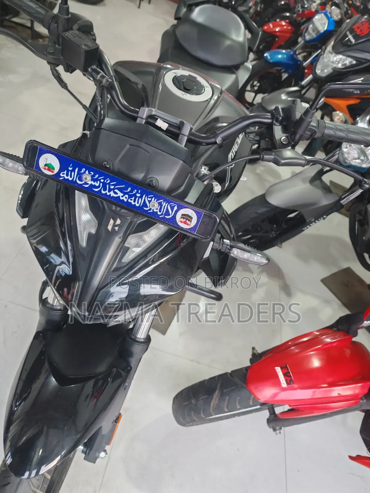 হিরো এক্সট্রিম ১২৫আর ২০২৬ ব্ল্যাক