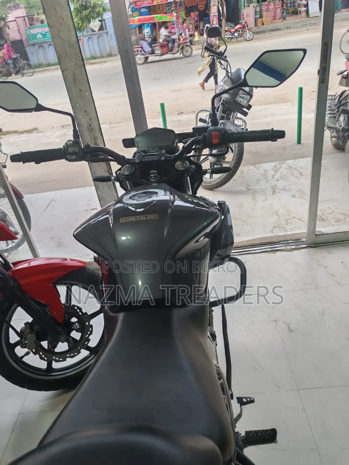 হিরো এক্সট্রিম ১২৫আর ২০২৬ ব্ল্যাক