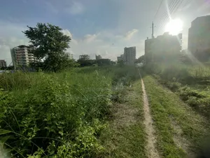 এম- ব্লকে ৫ কাঠা প্লট জরুরী বিক্রয় বসুন্ধরা আবাসিক এলাকা, ঢাকা।
