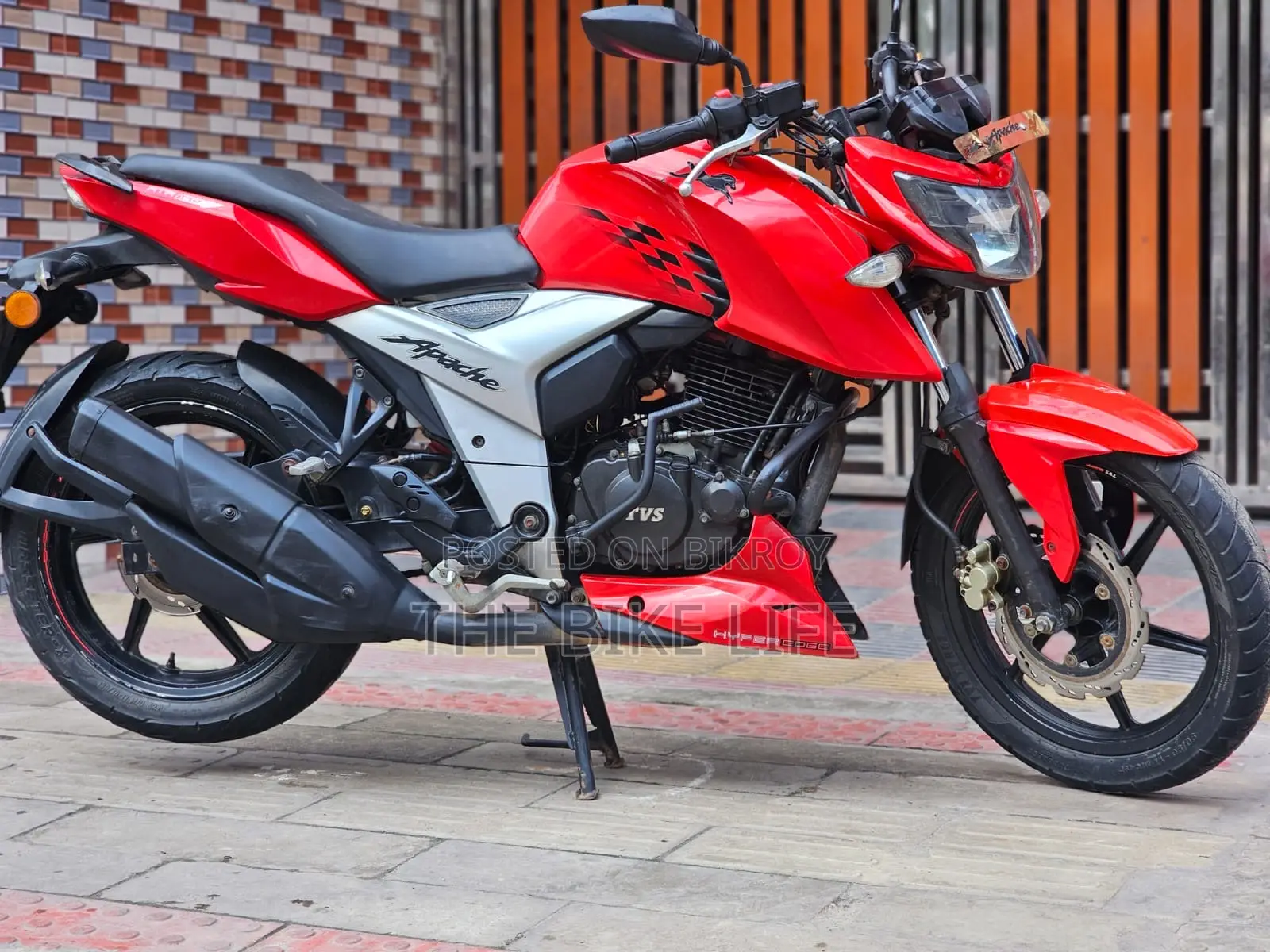 TVS Apache RTR 160 4V 2019 Red