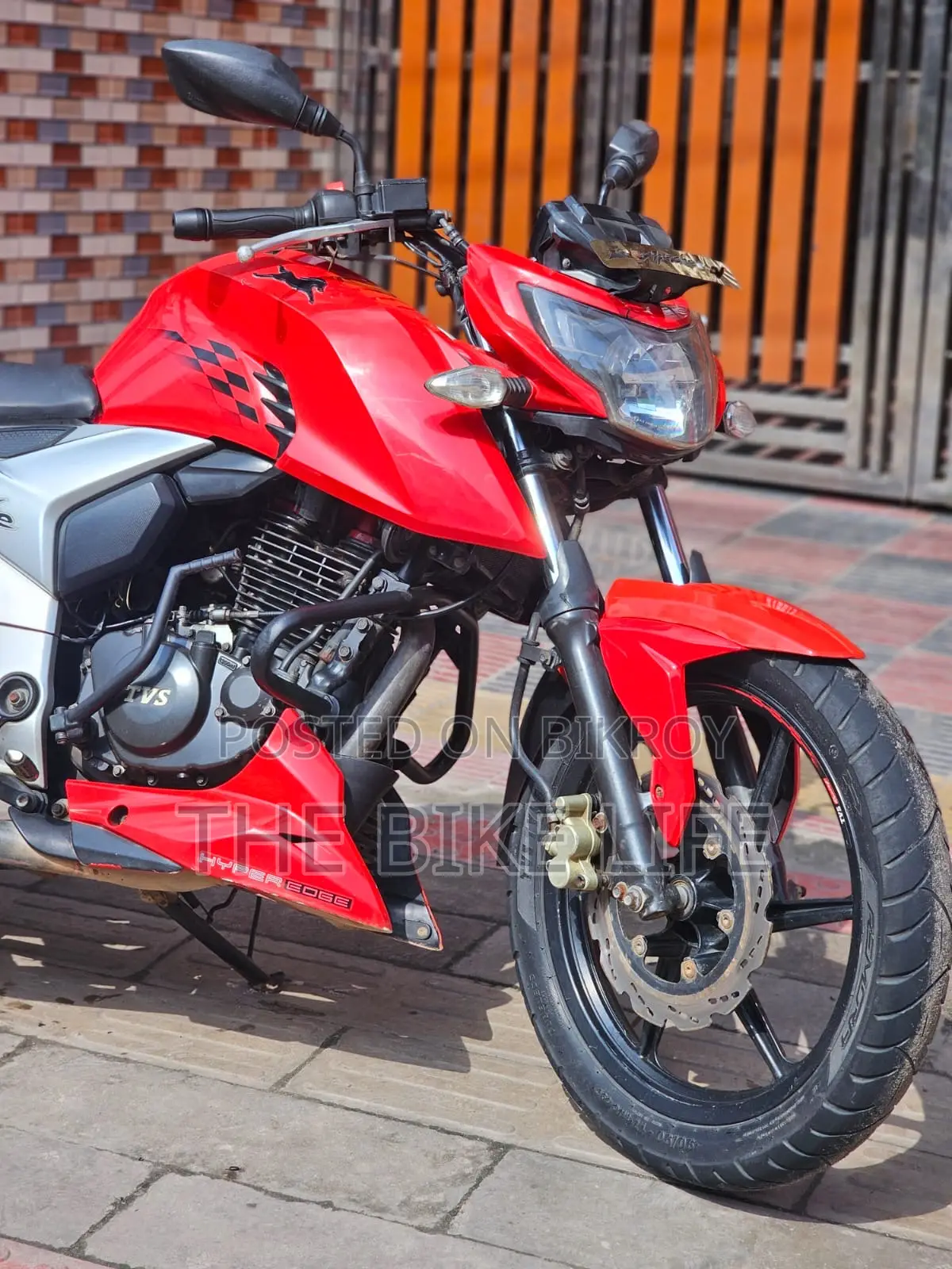 TVS Apache RTR 160 4V 2019 Red