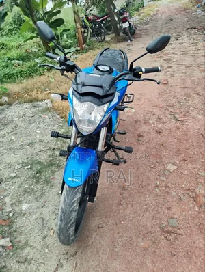 সুজুকি জিক্সার ২০২২ নীল
