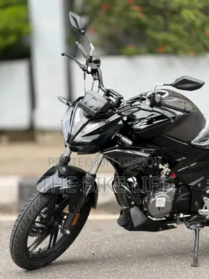 হিরো এক্সট্রিম ১২৫আর ২০২৬ কালো
