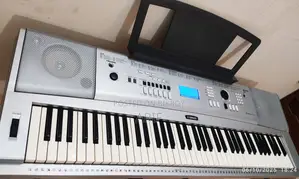 ইয়ামাহা ডিজিএক্স-২৩০ (৭৬ কিজ) পোর্টেবল ডিজিটাল পিয়ানো উইথ কেস (মিডি+লাইভ)