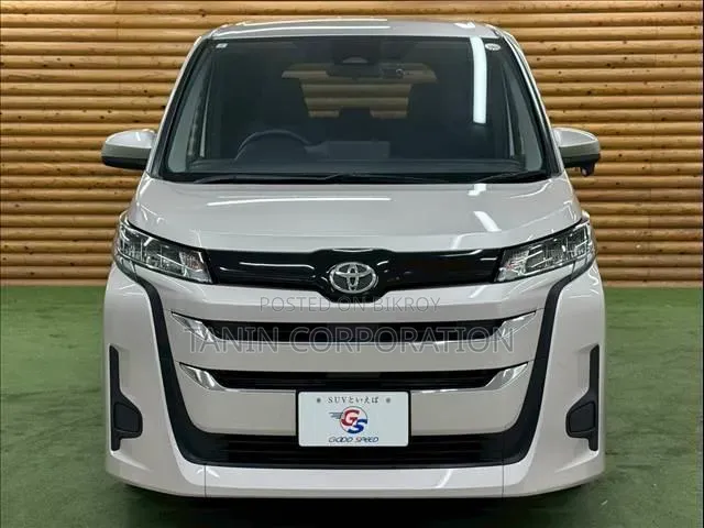 Toyota Noah 2022 ব্রাউন