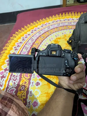 ক্যানন ৬০০ডি প্রাইম লেন্স সহ