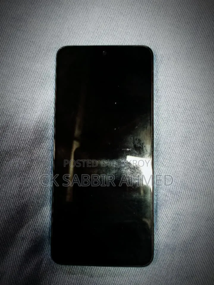 রিয়েলমি ১২ ২৫৬ জিবি ব্লু