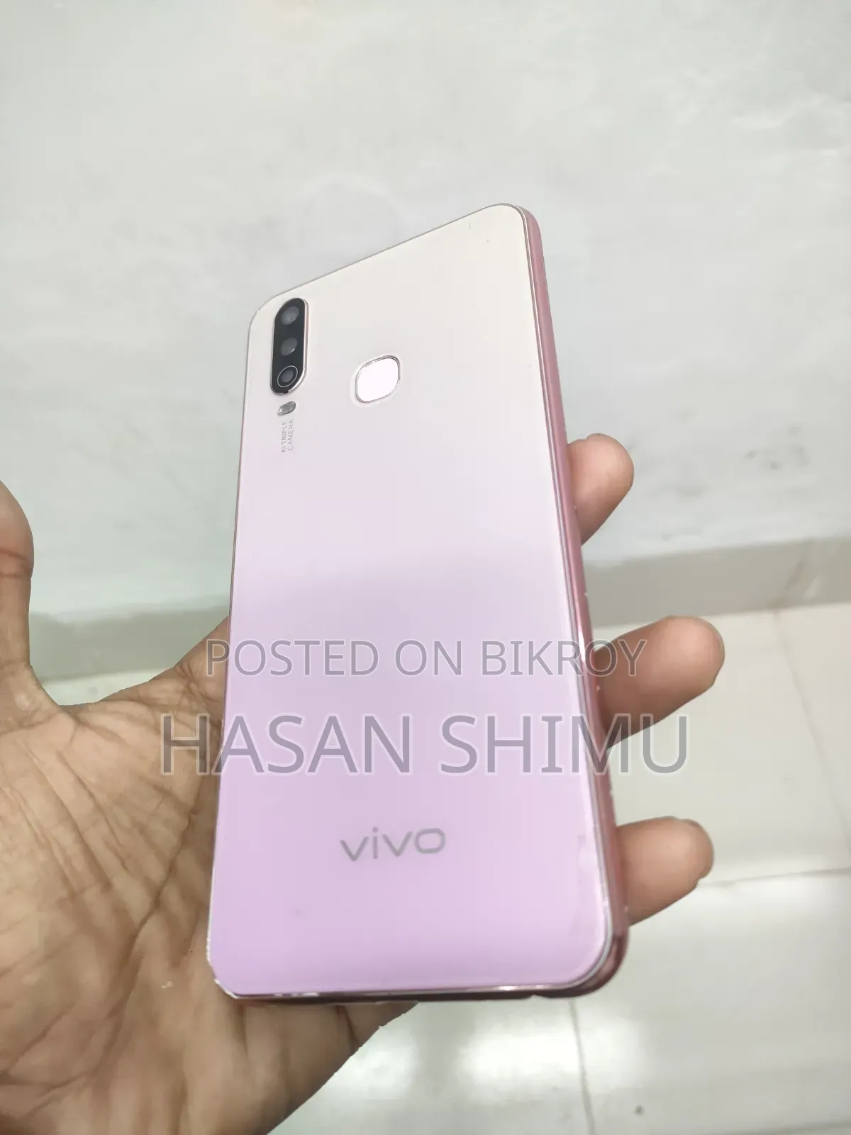 ভিভো ওয়াই১৭ ২৫৬ জিবি সাদা