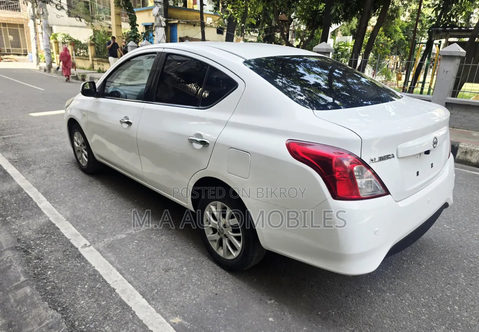 নিসান আলমেরা ২০১৫ হোয়াইট