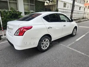 নিসান আলমেরা ২০১৫ হোয়াইট
