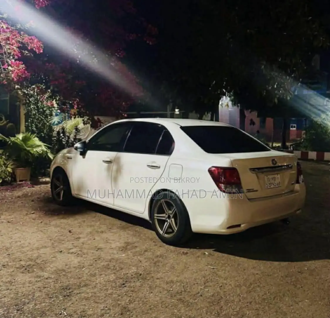 টয়োটা এক্সিও ২০১৪ সাদা