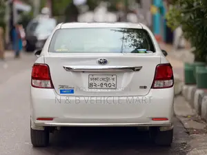টয়োটা এক্সিও ১.৫ হাইব্রিড টু-ডাব্লিউডি ২০১৩ পার্ল