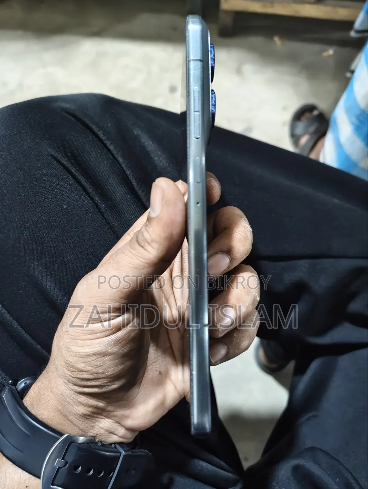 মোটোরোলা এজ ৭০ ৫জি ২৫৬ জিবি গ্রে