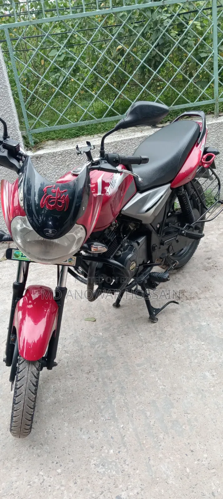 বাজাজ ডিসকভার ১২৫ ২০১৯ রেড