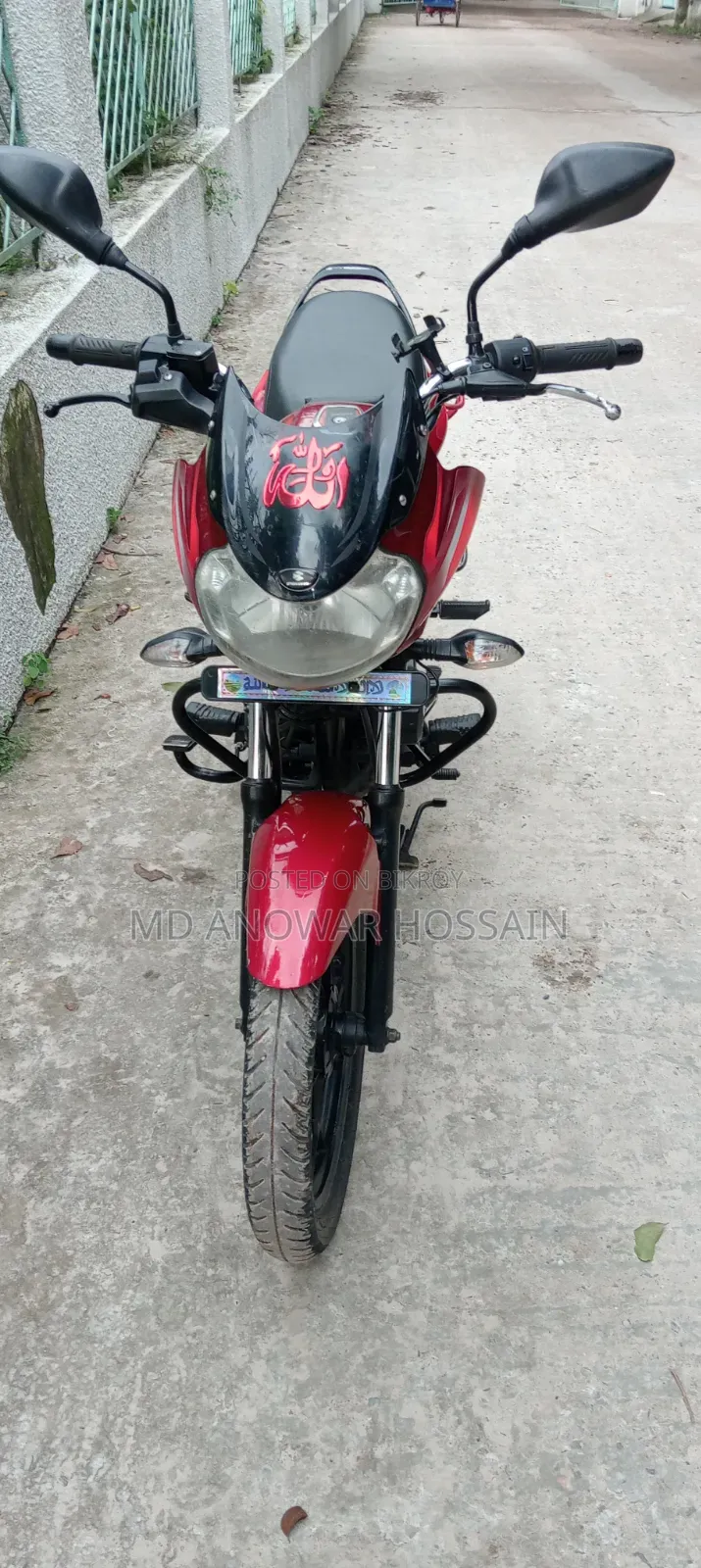 বাজাজ ডিসকভার ১২৫ ২০১৯ রেড