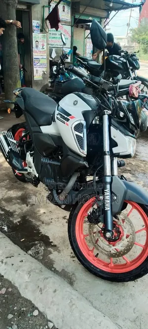 Yamaha FZS V4 2025 White