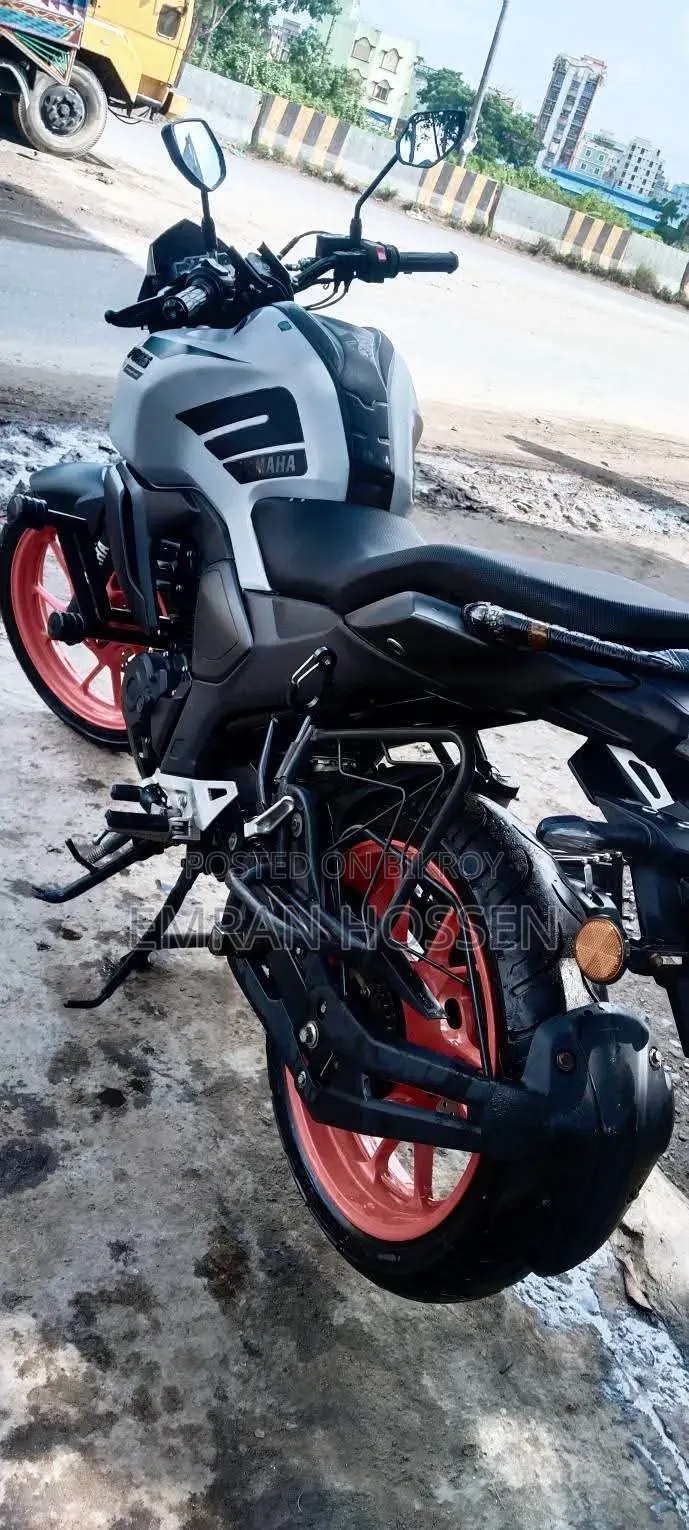 Yamaha FZS V4 2025 White