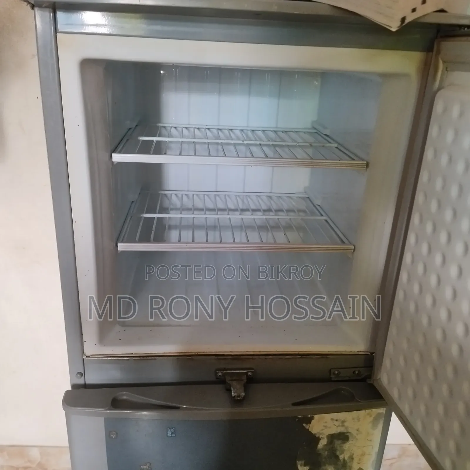 Refrigerator