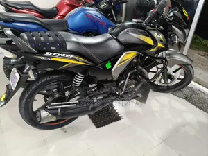 টিভিএস স্ট্রাইকার ১২৫ ২০২২ কালো