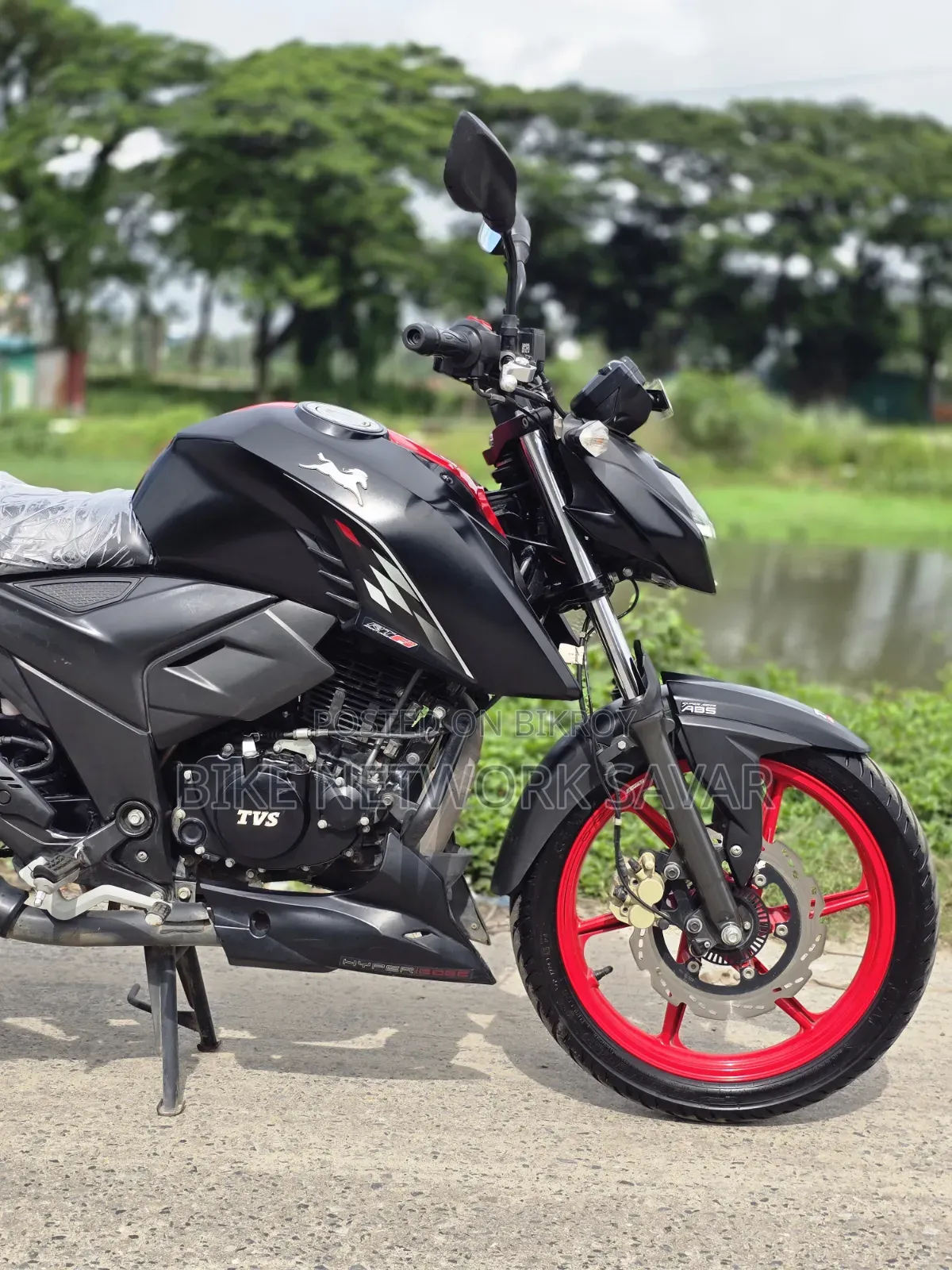 TVS Apache RTR 160 4V Fi 2025 Black
