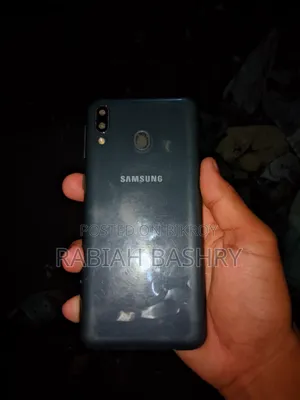 Samsung Galaxy A20 32 GB Black