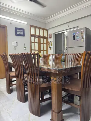 ৮ সিটার ডাইনিং টেবিল