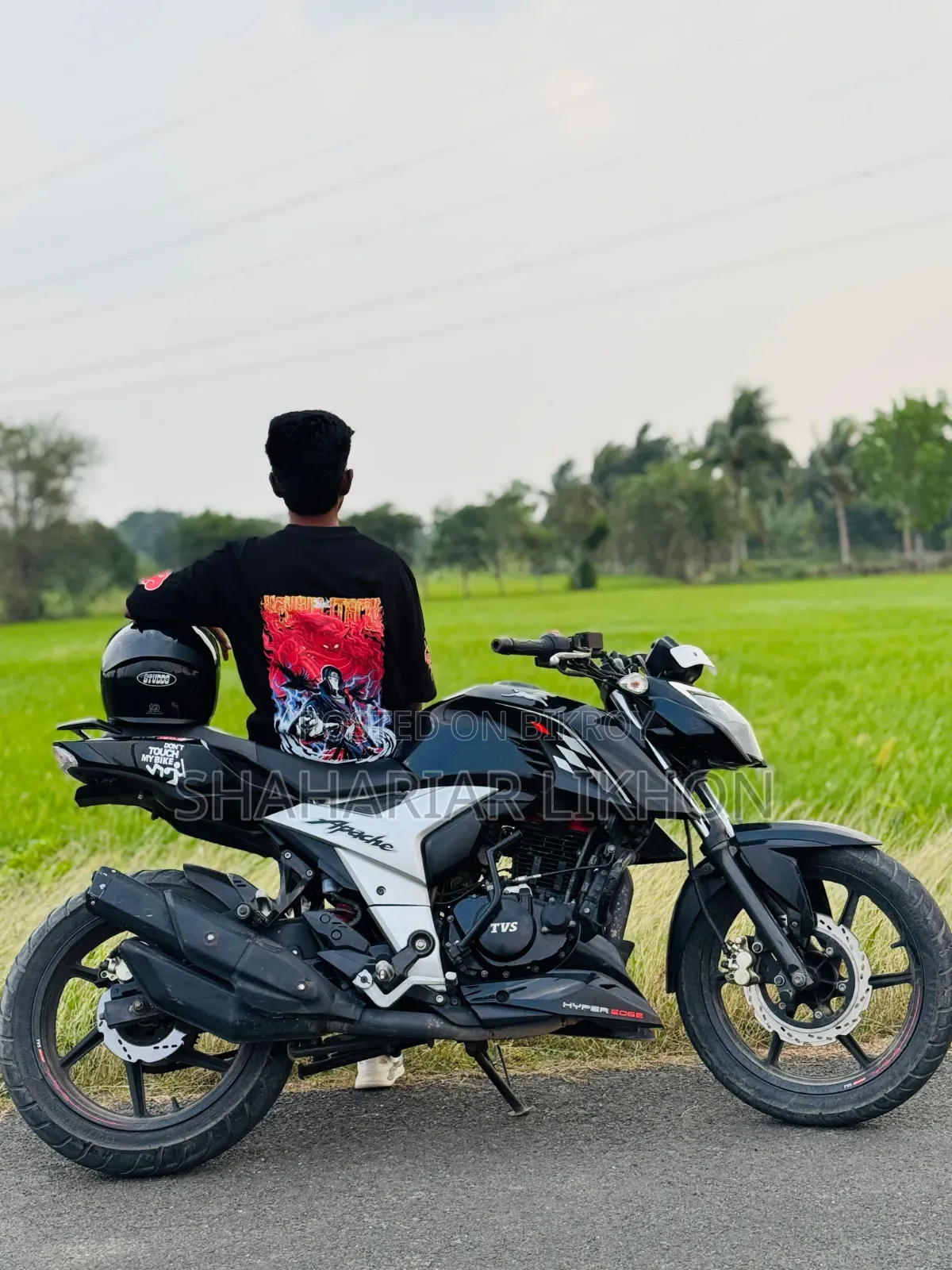 TVS Apache RTR 160 4V 2022 Black