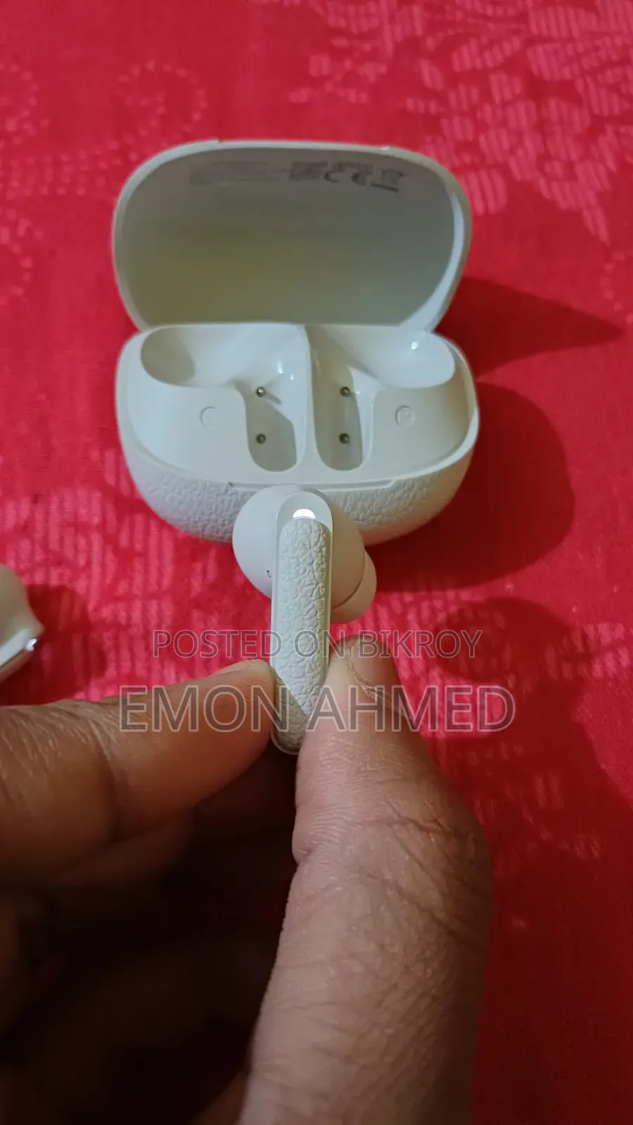 কিউসিওয়াই এইচটি১৫ বাডস এএনসি