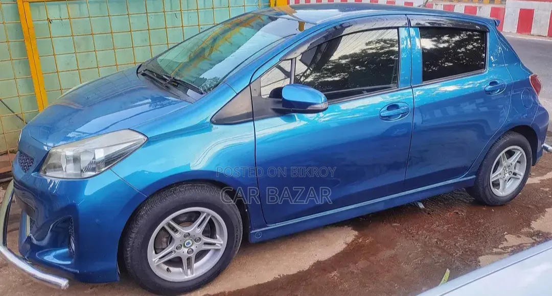 Toyota Vitz 1.5 Front Wheel Drive 5-door 2011 Green