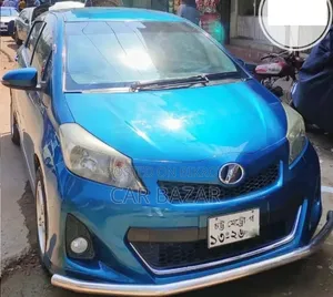 Toyota Vitz 1.5 Front Wheel Drive 5-door 2011 Green
