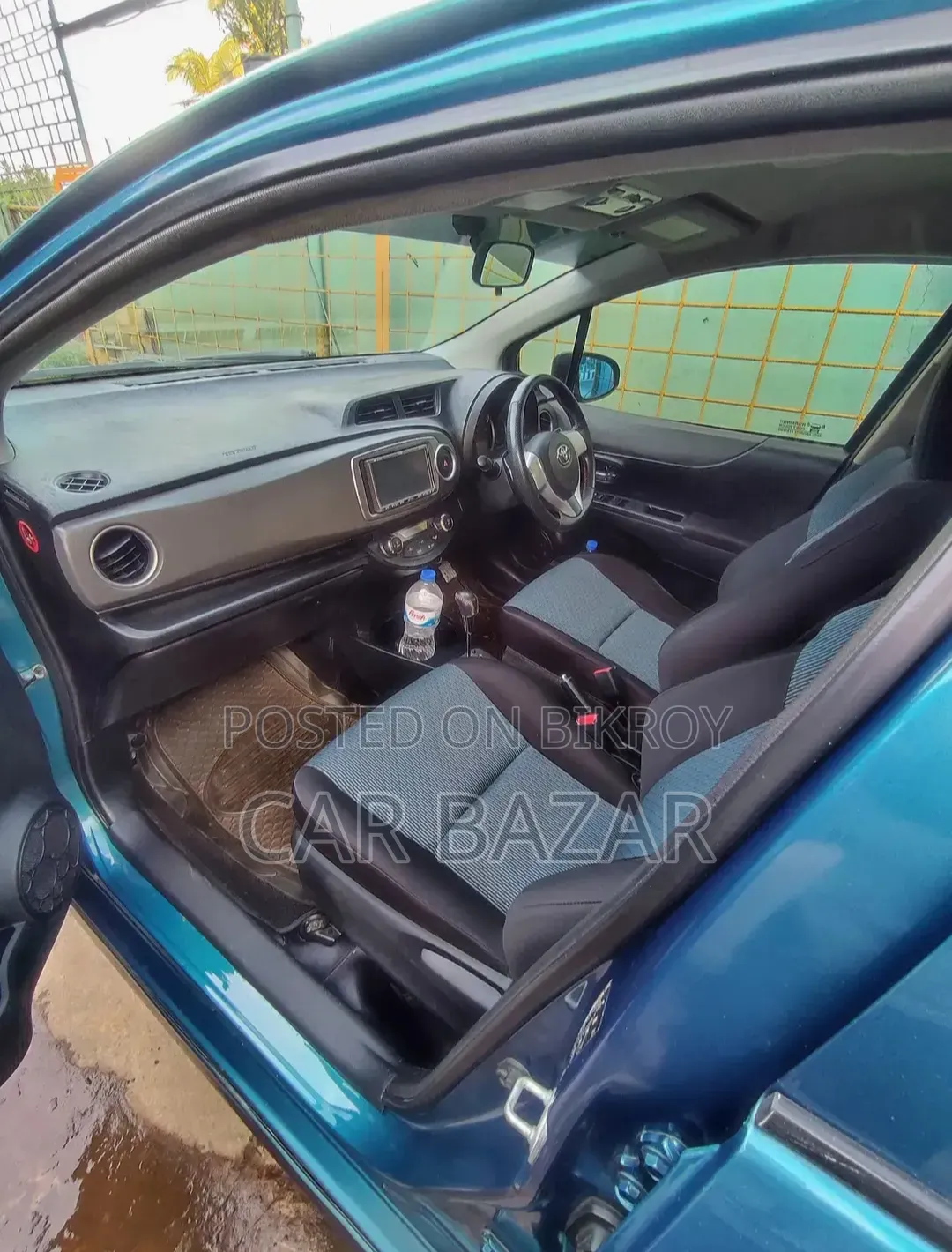Toyota Vitz 1.5 Front Wheel Drive 5-door 2011 Green