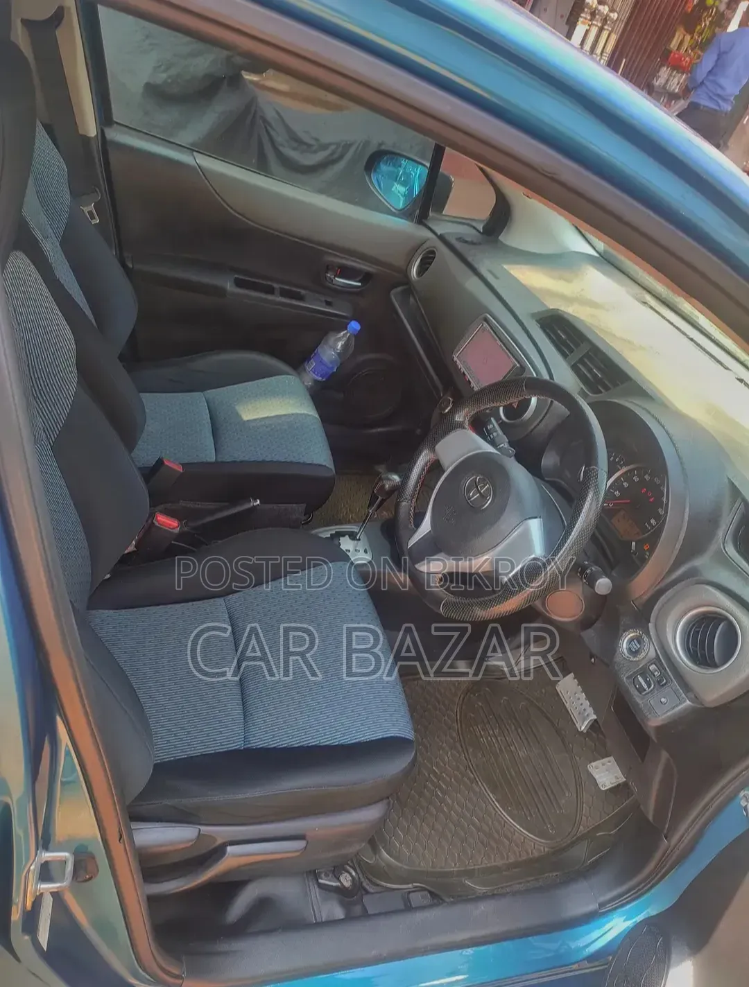 Toyota Vitz 1.5 Front Wheel Drive 5-door 2011 Green
