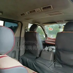 Toyota HiAce 2005 Silver