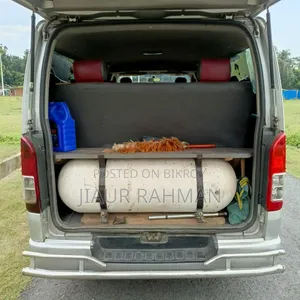 Toyota HiAce 2005 Silver