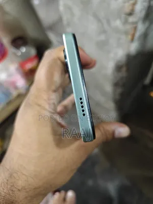 Vivo Y28 4GB RAM 128GB ROM Graphite