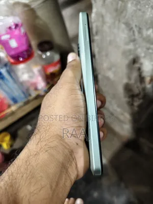 Vivo Y28 4GB RAM 128GB ROM Graphite